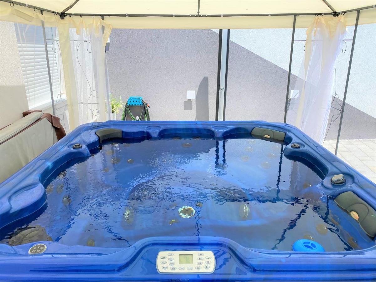 Lux Apartment Sea Shell With Jacuzzi Makarska Zewnętrze zdjęcie
