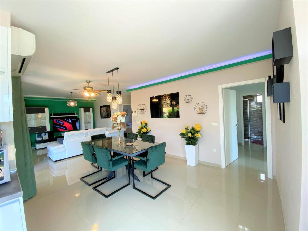 Lux Apartment Sea Shell With Jacuzzi Makarska Zewnętrze zdjęcie