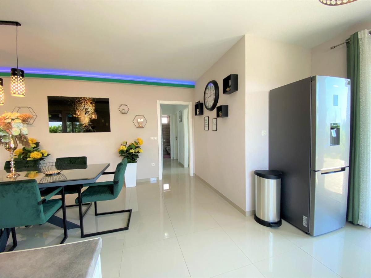 Lux Apartment Sea Shell With Jacuzzi Makarska Zewnętrze zdjęcie